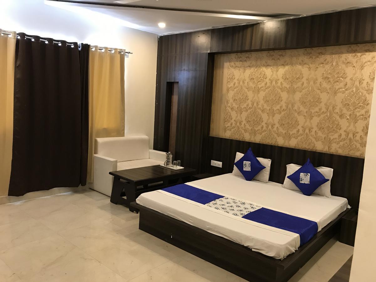 Hotel City Palace Ujjain Eksteriør billede